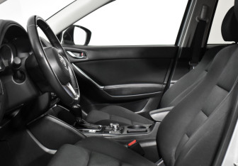 Подержанный автомобиль Mazda CX-5 2017 года (12 фото)