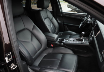 Подержанный автомобиль Porsche Macan 2019 года (24 фото)