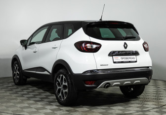 Подержанный автомобиль Renault Kaptur 2017 года (7 фото)