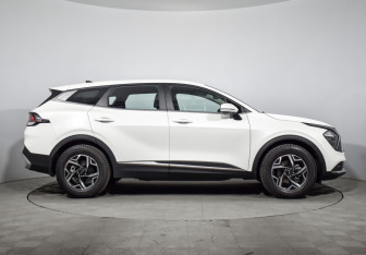 Подержанный автомобиль Kia Sportage 2022 года (4 фото)