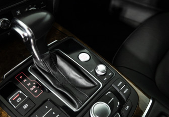 Подержанный автомобиль Audi A6 Sedan 2014 года (19 фото)