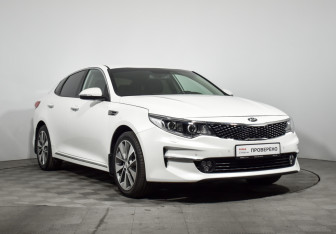 Подержанный автомобиль Kia Optima Sedan 2017 года (3 фото)