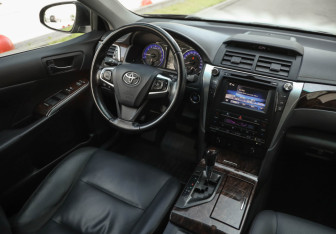 Подержанный автомобиль Toyota Camry Sedan 2014 года (10 фото)
