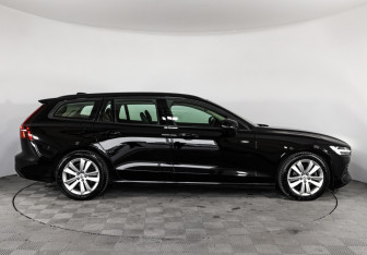 Подержанный автомобиль Volvo V60 2018 года (5 фото)