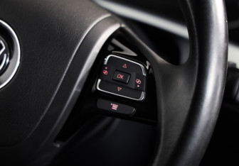 Подержанный автомобиль Volkswagen Touareg 2012 года (12 фото)