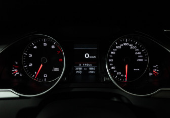 Подержанный автомобиль Audi A5 Liftback 2011 года (12 фото)