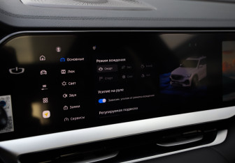 Подержанный автомобиль Geely Monjaro 2025 года (15 фото)