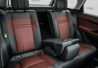 Подержанный автомобиль Land Rover Range Rover Evoque 2024 года (32 фото)