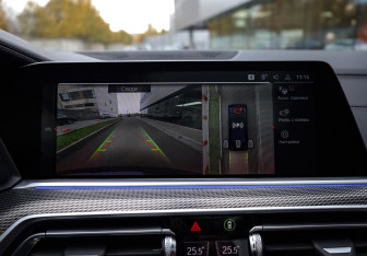 Подержанный автомобиль BMW X6 2021 года (27 фото)