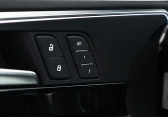 Подержанный автомобиль Audi A5 Coupe 2017 года (16 фото)