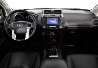 Подержанный автомобиль Toyota Land Cruiser Prado 2015 года (9 фото)