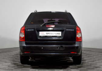 Подержанный автомобиль Chevrolet Lacetti Wagon 2010 года (6 фото)