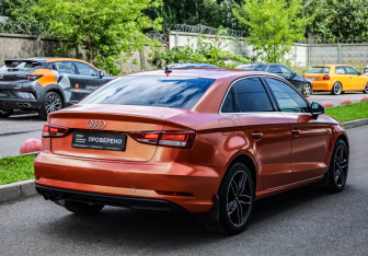 Подержанный автомобиль Audi A3 Sedan 2017 года (5 фото)