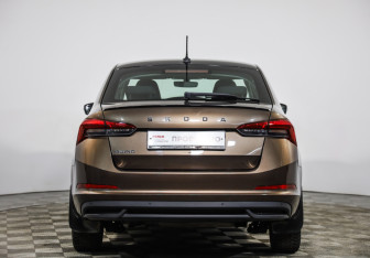 Подержанный автомобиль Skoda Rapid Liftback 2020 года (6 фото)