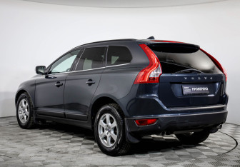 Подержанный автомобиль Volvo XC60 2012 года (7 фото)