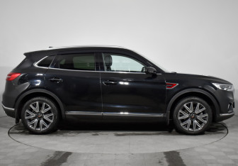 Подержанный автомобиль Hongqi HS5 2024 года (4 фото)