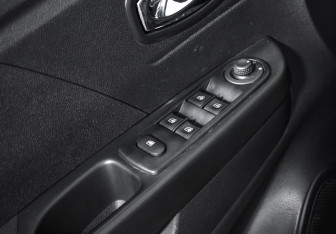Подержанный автомобиль Renault Kaptur 2019 года (10 фото)