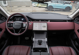 Подержанный автомобиль Land Rover Range Rover Evoque 2024 года (13 фото)