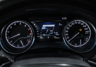Подержанный автомобиль Toyota Camry Sedan 2021 года (10 фото)