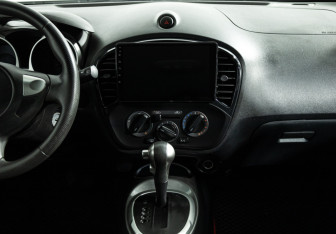 Подержанный автомобиль Nissan Juke 2014 года (14 фото)