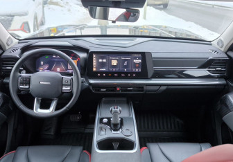 Подержанный автомобиль Haval H3 2024 года (18 фото)