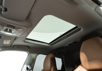 Подержанный автомобиль Omoda C5 2023 года (15 фото)