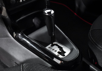 Подержанный автомобиль Citroen DS3 Hatchback 2013 года (11 фото)