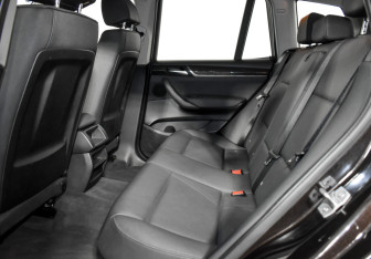 Подержанный автомобиль BMW X3 2014 года (14 фото)