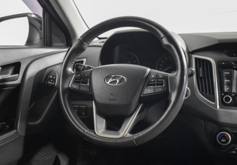 Подержанный автомобиль Hyundai Creta 2017 года (14 фото)