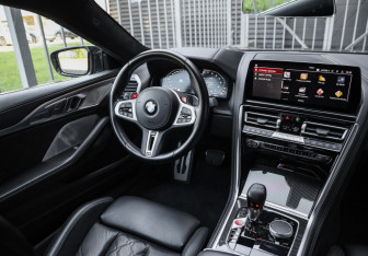 Подержанный автомобиль BMW M8 Coupe 2023 года (14 фото)