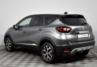 Подержанный автомобиль Renault Kaptur 2021 года (7 фото)