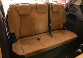 Подержанный автомобиль Kia Carnival 2021 года (38 фото)