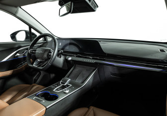Подержанный автомобиль Omoda C5 2023 года (9 фото)