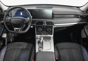 Подержанный автомобиль Exeed TXL 2023 года (13 фото)