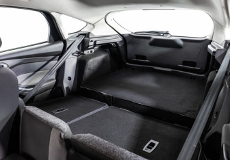 Подержанный автомобиль Ford Focus Hatchback 2014 года (20 фото)