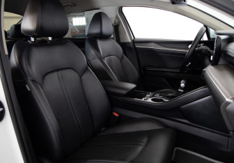 Подержанный автомобиль Kia K5 2020 года (11 фото)
