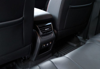 Подержанный автомобиль Haval H3 2024 года (13 фото)