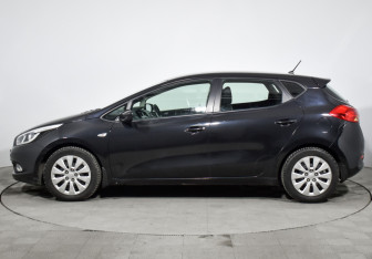 Подержанный автомобиль Kia Ceed Hatchback 2015 года (8 фото)