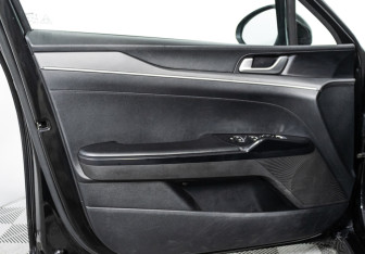 Подержанный автомобиль Kia K5 2021 года (25 фото)