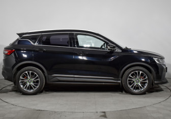 Подержанный автомобиль Geely Coolray 2021 года (4 фото)