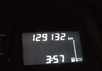 Подержанный автомобиль Renault Fluence 2012 года (15 фото)