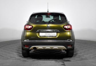 Подержанный автомобиль Renault Kaptur 2017 года (6 фото)