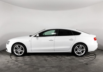 Подержанный автомобиль Audi A5 Liftback 2016 года (10 фото)