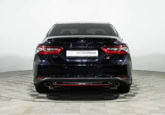 Подержанный автомобиль Toyota Camry Sedan 2023 года (6 фото)