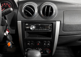 Подержанный автомобиль Nissan Almera Sedan 2015 года (16 фото)