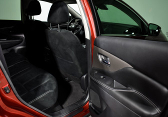 Подержанный автомобиль Nissan Murano Suv 2020 года (13 фото)