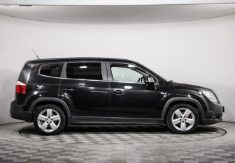 Подержанный автомобиль Chevrolet Orlando 2013 года (4 фото)