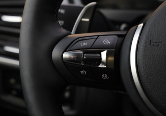 Подержанный автомобиль BMW X5 2016 года (15 фото)