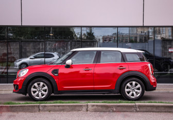 Подержанный автомобиль MINI Countryman 2017 года (9 фото)