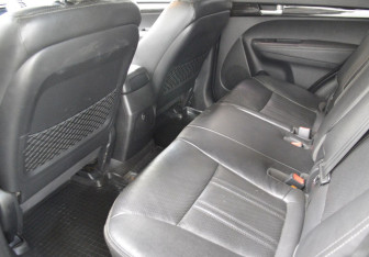Подержанный автомобиль Kia Sorento 2010 года (11 фото)